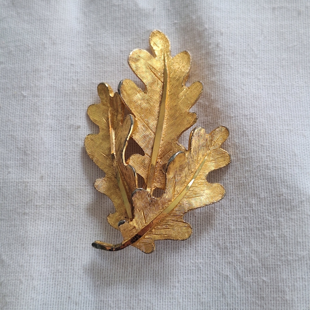 Gold BSK Leaf Brooch